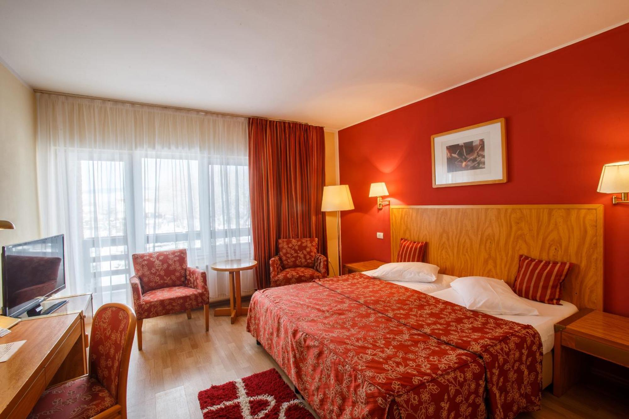 Domeniul Dracula Danes Hotel Buitenkant foto